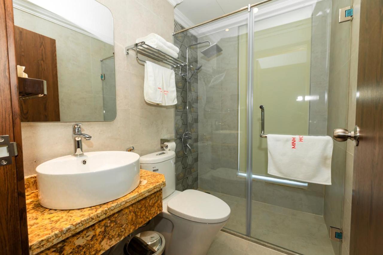 Minh Phong Hotel Ha Long Bagian luar foto